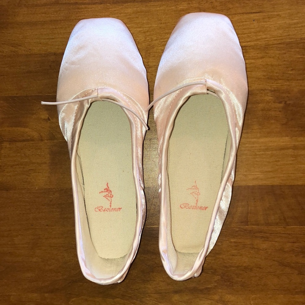 BEZIONER Pointe Toe Shoes Ballet Women’s Size 38 NEW Pale Pink Satin 🌸